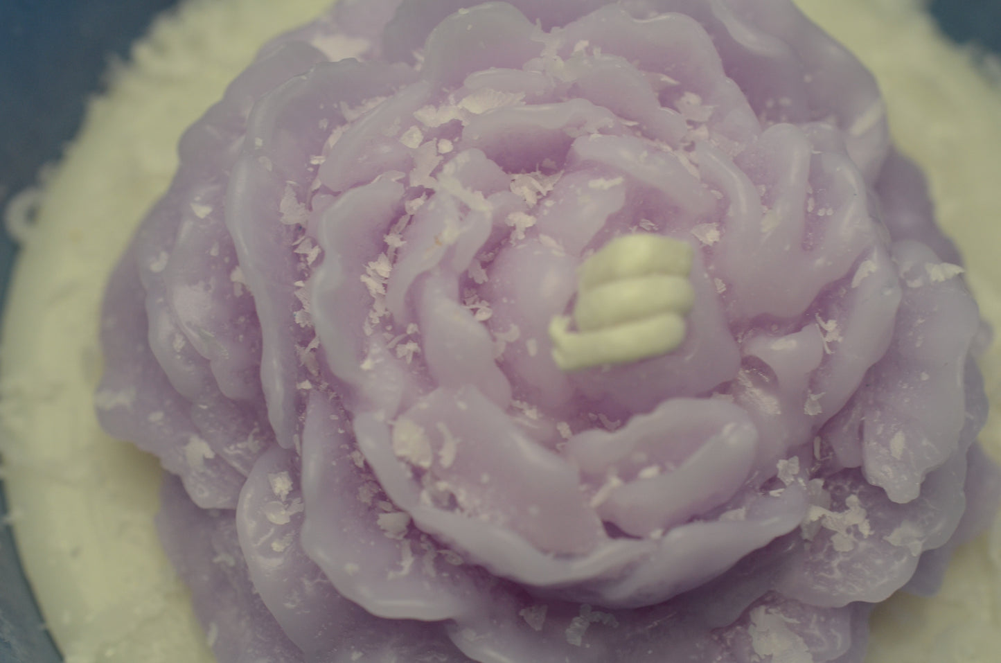 Heavenly Bloom: Irregular Jesmonite Bowl with Soy Wax Flower Candle Set