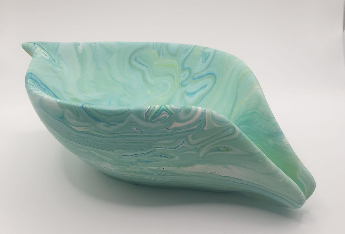 Serenity Leaf Shaped Jesmonite Dish: Nature-Inspired Elegance for Your Home