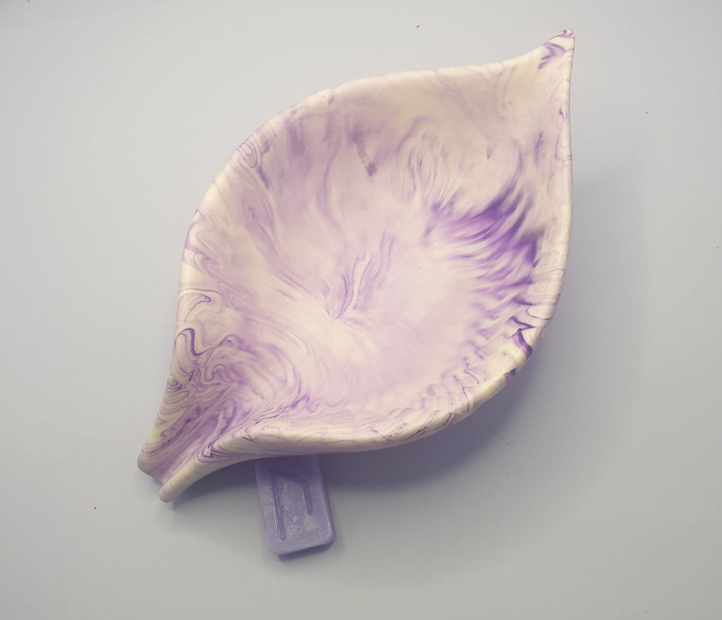 Serenity Leaf Shaped Jesmonite Dish: Nature-Inspired Elegance for Your Home
