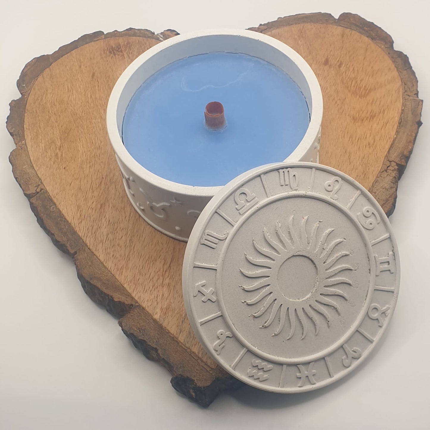 Handmade Reiki-Infused Jesmonite Zodiac Candle Vessel – All 12 Signs in Circular Design with Luxurious Scented Wax